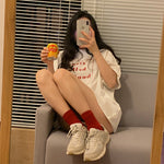 Mid-length tops, retro bottoms, missing loose t-shirts